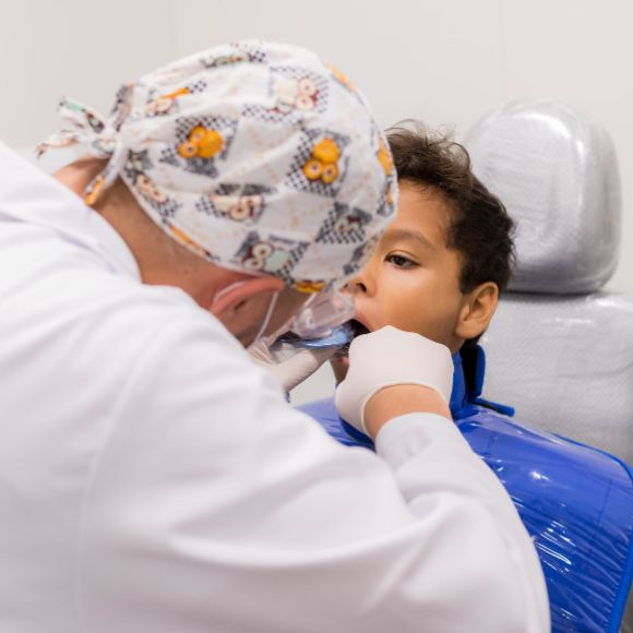 A primeira consulta odontológica pode mudar toda infância